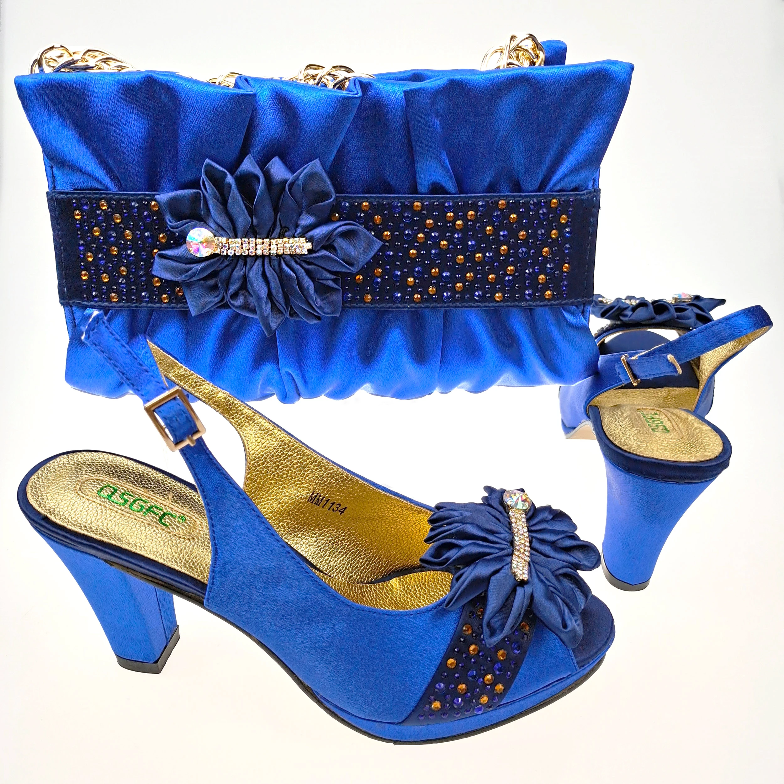 2022 Mais Recente Design Italiano Cor Azul Royal Peep Toe Da Mesma Cor Saco Plissado Festa De Sapatos De Senhoras E Conjunto De Saco