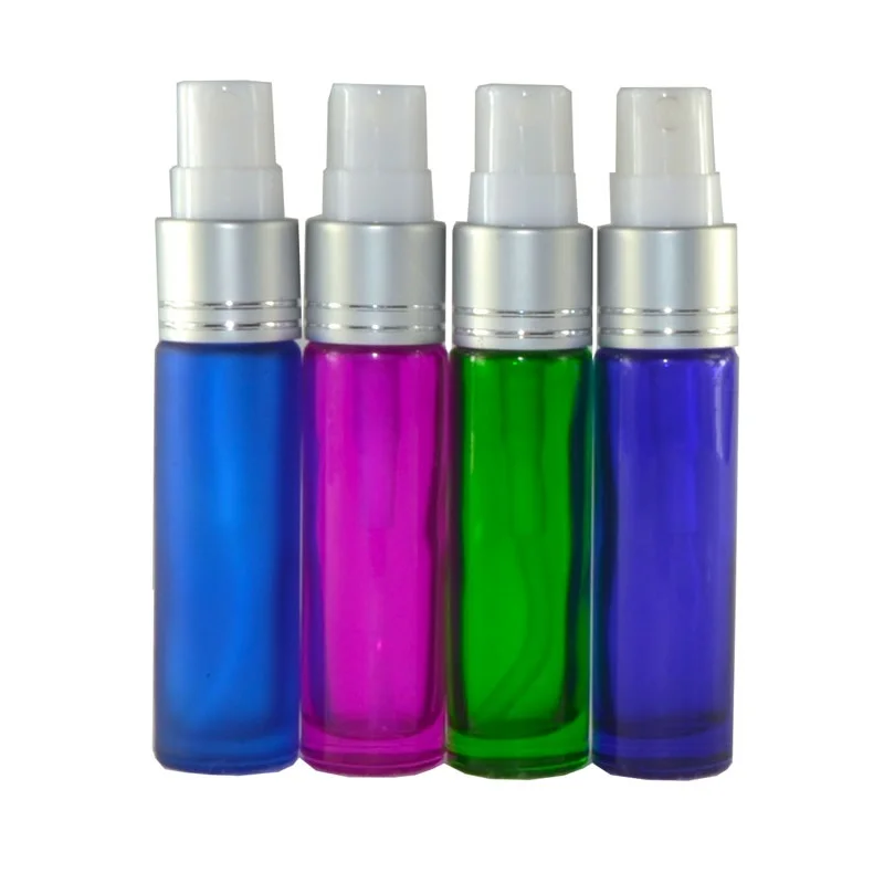 20pcs/lote Vazio 10 ml de Óleo Essencial de Garrafa de Vidro Vermelho, Verde, Azul, Embalagens de Cosméticos Portátil Perfume Spray Frasco de Bomba