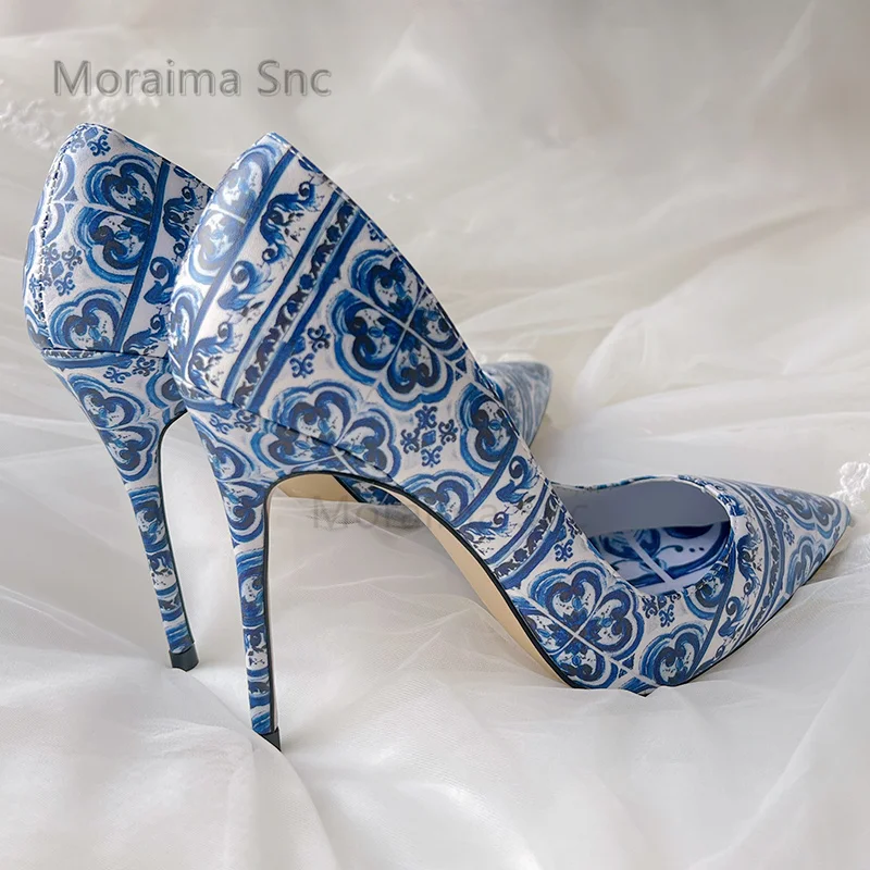 A azul e a Branca da Porcelana do Impresso Saltos Altos Mulheres Pupms Dedo Apontado Estilete Único Sapatos Banquete Temperamento Sapatos femininos