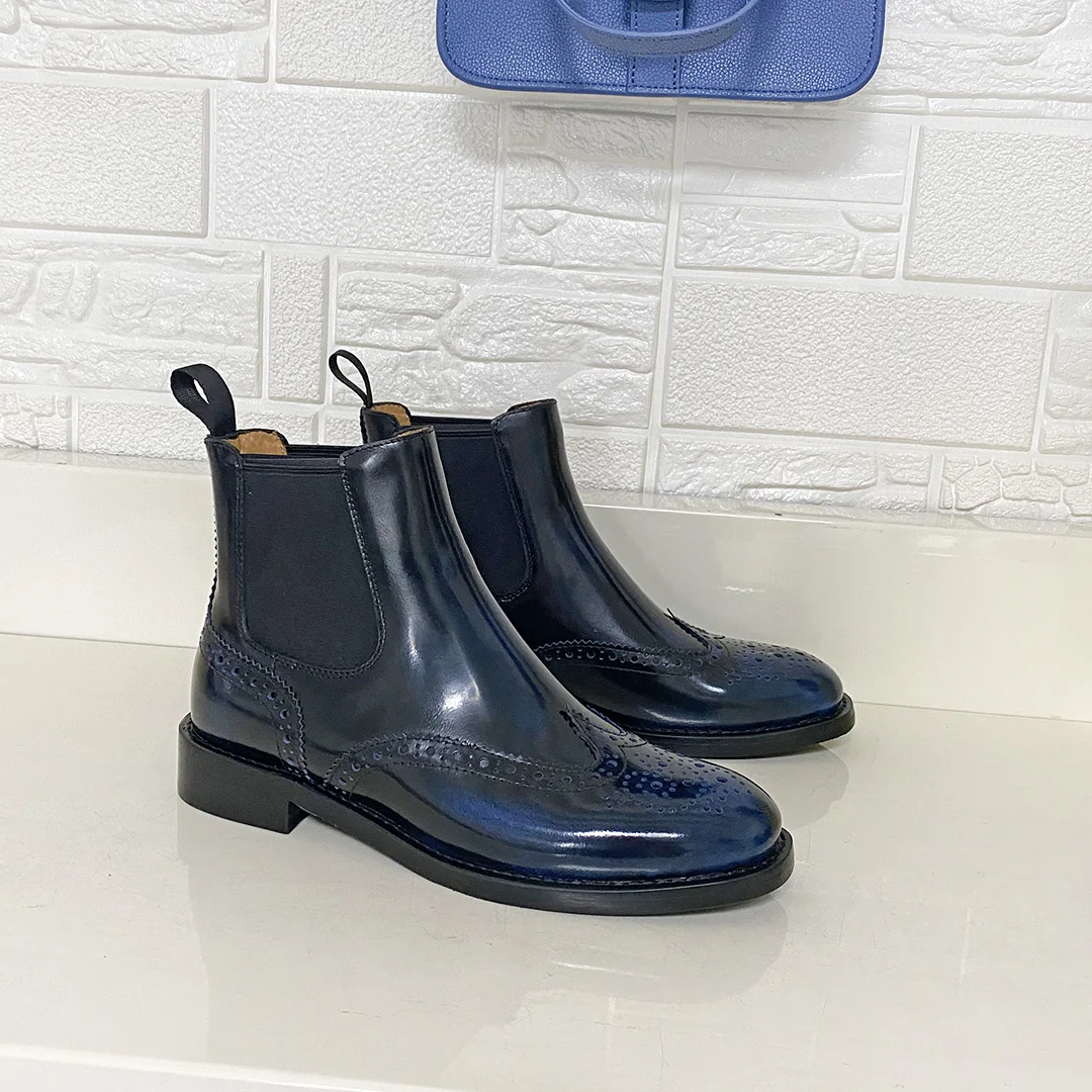Donna-na Polido Fichário Azul Brogue Chelsea Boots para as Mulheres Pelica de Luxo Artesanal de Couro Genuíno de Deslizamento Em Estilo Britânico