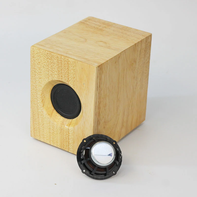 Total de frequência de alto-falante pequeno bile máquina passivo madeira maciça alto-falante de duas polegadas pequena caixa satélite